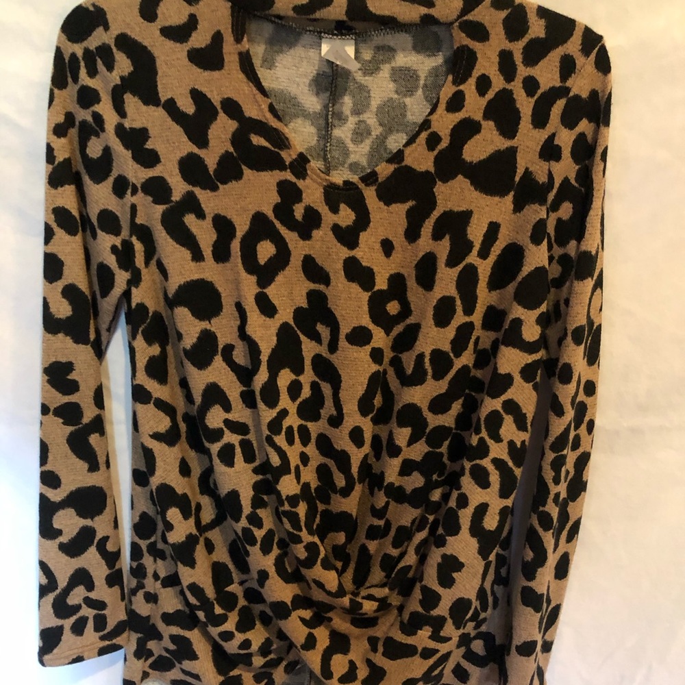 Nice lightweight sweater top